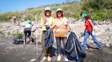 Magdalena Sierra participó de una jornada de limpieza y separación de residuos en el puerto Dock Sud