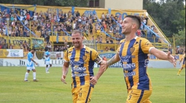 Dock Sud sumó una victoria clave