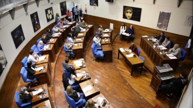 El HCD de Avellaneda aprobó nuevos convenios y realizó un homenaje