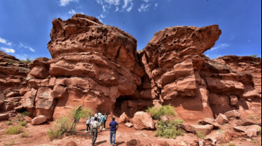 Fin de semana XL: el Gobierno celebró el "intenso movimiento turístico" en todo el país