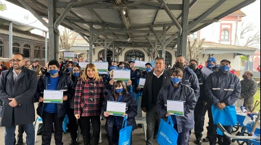 Litza y Contreras entregaron herramientas y diplomas del programa Potenciar Trabajo 