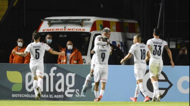 Independiente goleó 3-0 a Colón en Santa Fe y puso fin a su mala racha