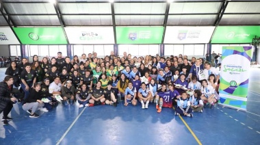 El Municipio entregó botines y zapatillas a los deportistas y atletas federados de Avellaneda