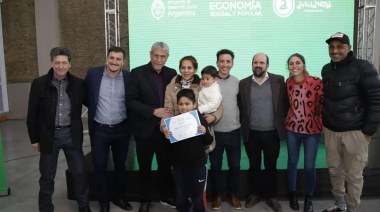Ferraresi y Chornobroff entregaron microcréditos Construir Futuro