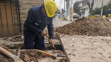 Comenzó la segunda etapa de las conexiones intradomiciliarias en Villa Itatí