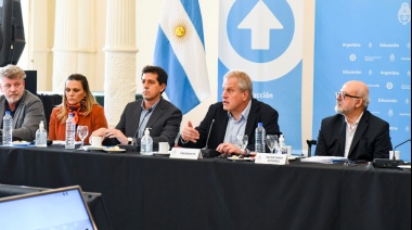 Perczyk y De Pedro firmaron un convenio para impulsar una campaña contra el bullying en escuelas