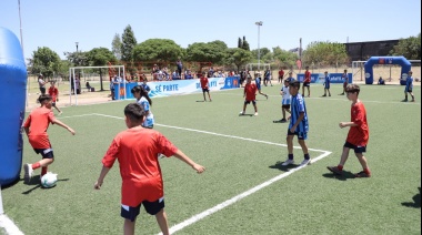 Las seis canchas de Área X  tienen nuevo césped sintético