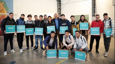 Más tecnología para los estudiantes de Avellaneda