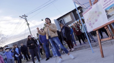 Mayra Mendoza inauguró pavimentos en el barrio Vecinos Unidos de Bernal Oeste