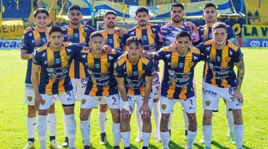 Dock Sud sumó una nueva derrota y se quedó sin DT