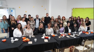 Diego Kravetz celebró el Día del Maestro con docentes del Distrito