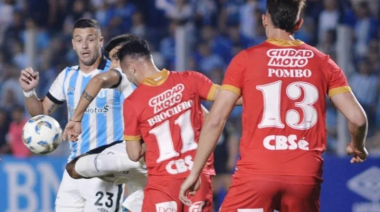 Arsenal quedó al borde del abismo