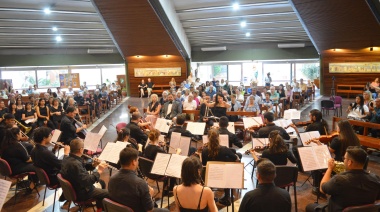 La Filarmónica Avellaneda UTN despidió el año con una Gala de Concierto en la Catedral local