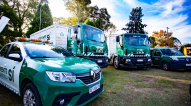 Julián Álvarez y Daniela Vilar presentaron el Programa Lanús Recicla
