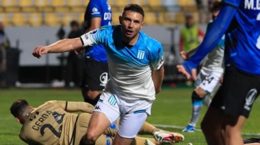 Racing obtuvo un triunfo clave en Chile