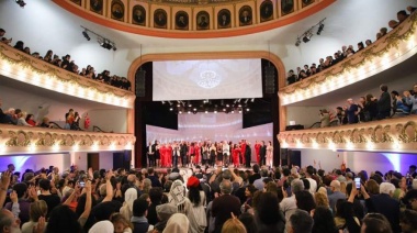 A sala llena, el Teatro Roma celebró sus 120 años