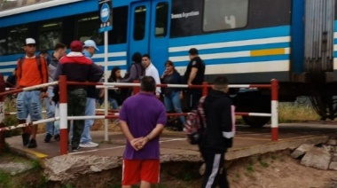 Conmoción en Villa Domínico: una adolescente fue atropellada por el Tren Roca