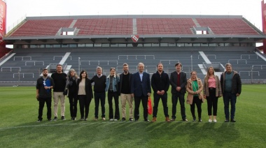 La UNDAV firmó un convenio con Independiente y la Fundación Navarro Viola