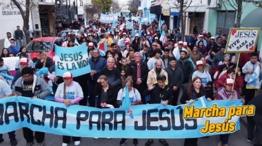 Marcha para Jesús en Villa Dolores: cientos de cristianos recorrieron las calles manifestando su fe