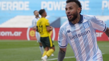 Racing ganó un duelo clave y se metió en zona de clasificación