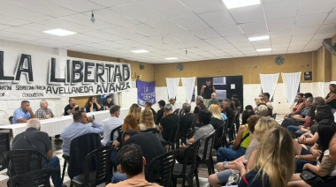 Cristian Frattini encabezó un encuentro de LLA con vecinos de Avellaneda