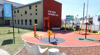 Ferraresi inauguró nuevas plazas y parques en Avellaneda