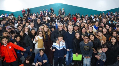 Con nuevas aulas y vestuarios, reinauguraron el Envión de Isla Maciel