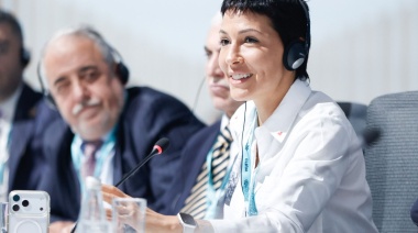 Mayra Mendoza busca financiamiento para la obra de la Cuenca de los Arroyos en el Foro Urbano Mundial de la ONU
