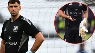 Tras ser campeón en la Europa League, el Dibu Martínez encendió las alarmas en la Selección argentina