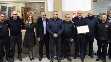 Avellaneda homenajeó a los Bomberos Voluntarios de Dock Sud en su aniversario
