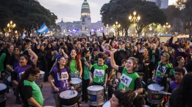 Masiva movilización de Ni Una Menos contra la violencia de género y el ajuste