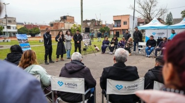 Lanús Gobierno inició las obras de puesta en valor de la Plaza San José Obrero de Lanús Oeste