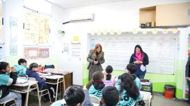 Magdalena Sierra recorrió las obras realizadas en la Primaria 36