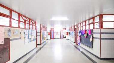 Magdalena Sierra recorrió las nuevas obras en la Secundaria N° 2 de Wilde