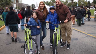Magdalena Sierra entregó más de 4500 bicicletas a estudiantes de Avellaneda