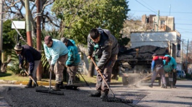 Lanús Gobierno sigue con las obras de Plan de Pavimentación en el distrito
