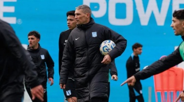 Vojvoda define el equipo de Racing para enfrentar a Sarmiento