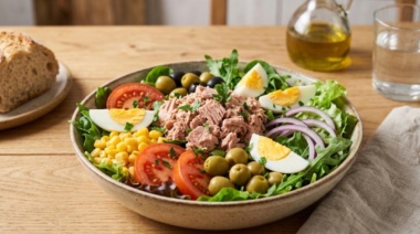 Atún en ensaladas: combinaciones, texturas y estilos para salir de lo de siempre