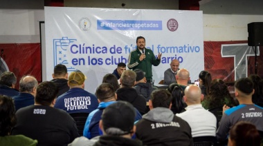 Emmanuel Santalla y Nicolás Russo encabezaron una Clínica de Futbol para clubes de barrio