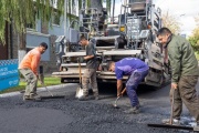 Julián Álvarez supervisó el avance de obras de repavimentación en Remedios de Escalada
