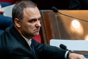 Caso Adorni: avanzan las pericias y diputados piden interpelarlo en el Congreso