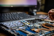 UTN Avellaneda: capacitación en reparación de notebooks