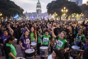 Masiva movilización de Ni Una Menos contra la violencia de género y el ajuste