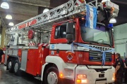 Lanús Gobierno entregó un nuevo hidroelevador a los Bomberos Voluntarios de Lanús