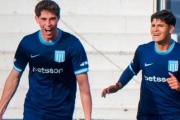 El hijo de Diego Milito tuvo una tarde soñada: doblete y clasificación para Racing