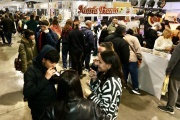 Miles de vecinos disfrutaron de la Fiesta del Alfajor Artesanal en Avellaneda