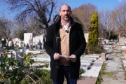 Cristian Frattini recorrió el Cementerio de Avellaneda y denunció falta de mantenimiento pese al aumento de tasas