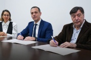 La UNDAV firmó un convenio específico de formación con la Municipalidad de Lanús