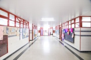 Magdalena Sierra recorrió las nuevas obras en la Secundaria N° 2 de Wilde