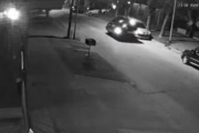 Buscan identificar al conductor que chocó un auto y escapó en Wilde